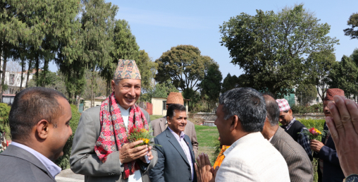 रेडियो नेपालको प्रसारण पहुँच सबै क्षेत्रमा पुर्याउन मन्त्री खतिवडाको निर्देशन