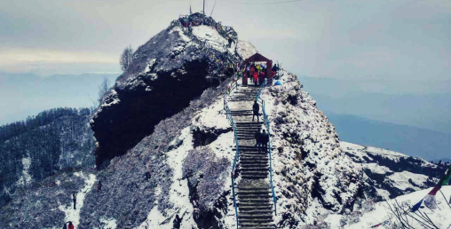 कालिञ्चोकमा हिउँ खेल्न जाने कि  !