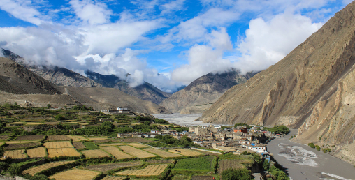 मुस्ताङमा पर्यटकको चाप बढ्दै