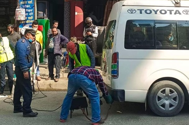 अवस्था ठिक नभएका १८ वटा सवारीका चालक कारवाहीमा