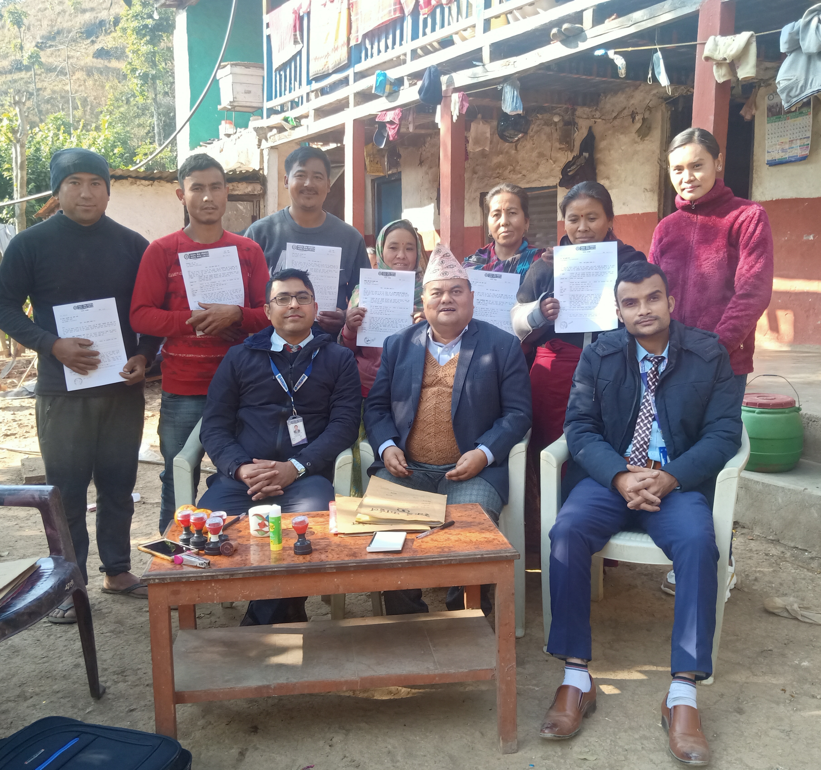 नेपाल बैंकले दियो घरमै पुगी सहुलियत कर्जा