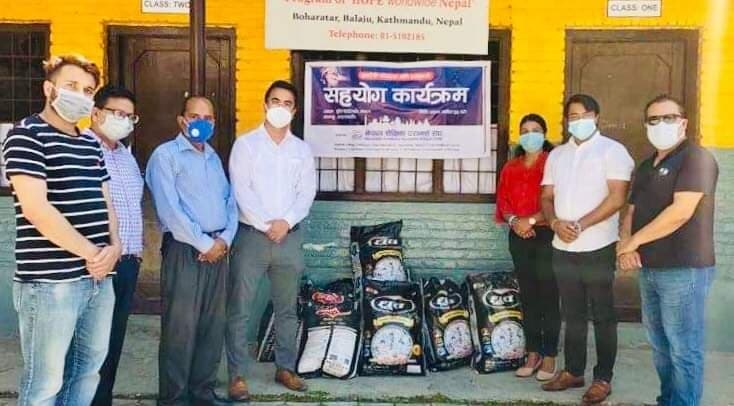 ज्येष्ठ नागरिक र श्रमिक परिवारलाई इक्यानद्वारा सहयोग
