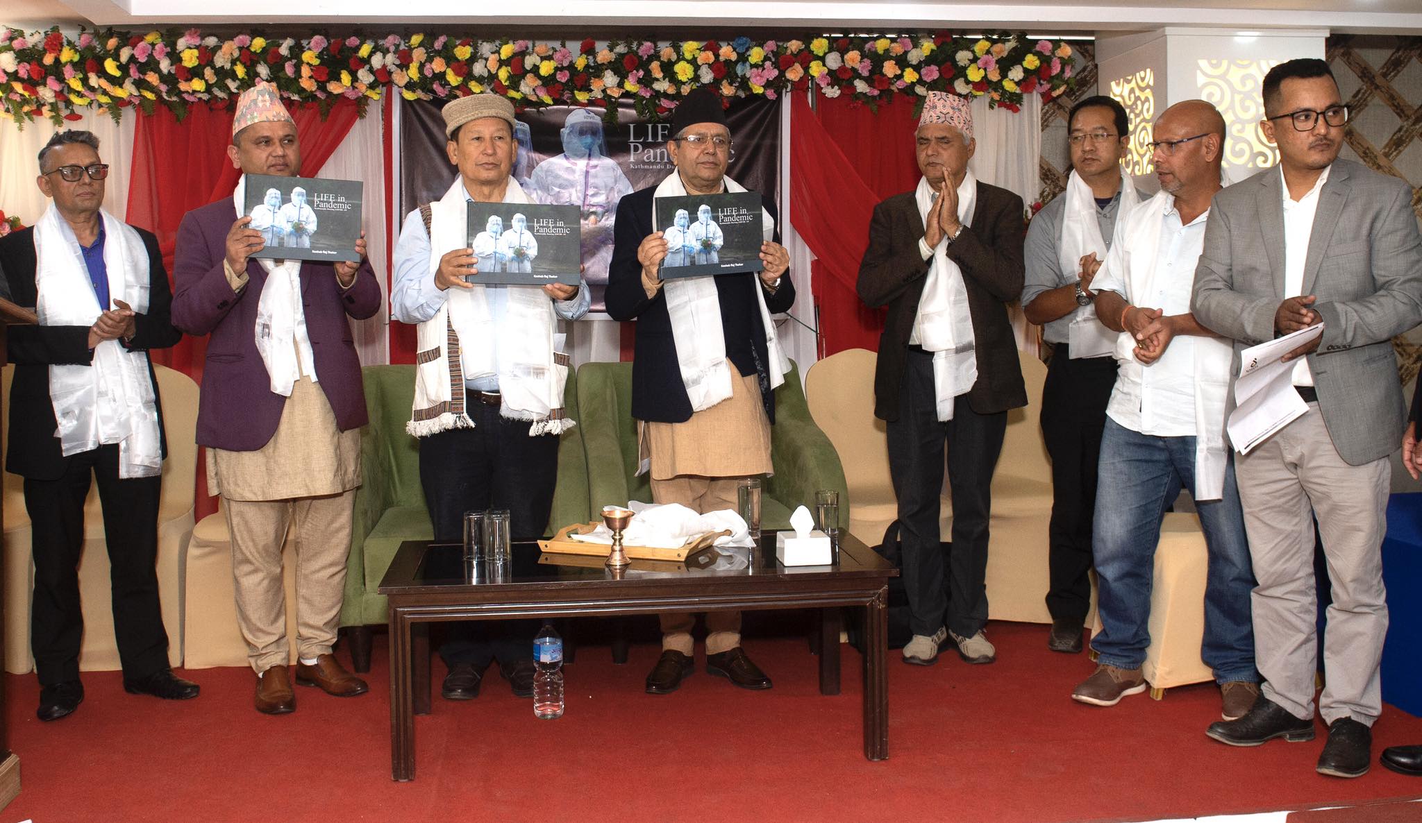 फोटो पत्रकार केशवराज थोकरको लाइफ इन पेन्डामिक सार्वजनिक