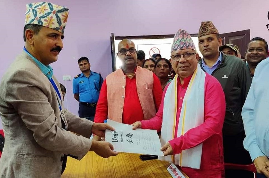 रौतहट क्षेत्र नं १ बाट माधव नेपालको उम्मेदवारी, प्रभु साह स्वतन्त्रबाट