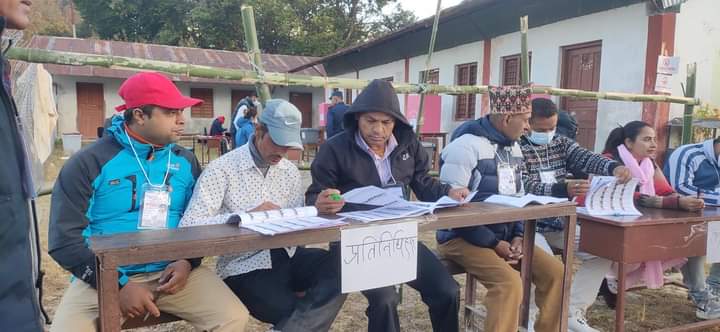 कहाँ कहाँ के करणले निर्वाचन रोकियो ?