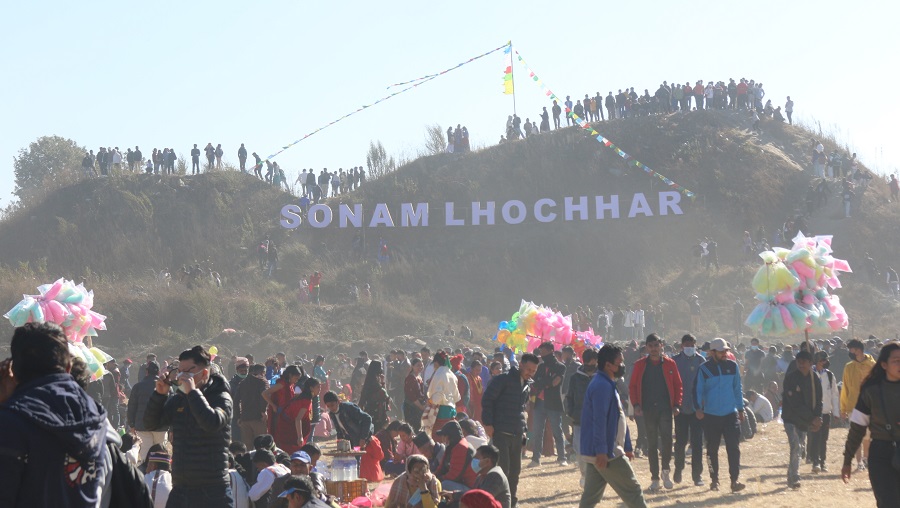 यस्तो देखियो टुँडिखेलमा सोनाम ल्होसारको रौनक (फोटो फिचर)