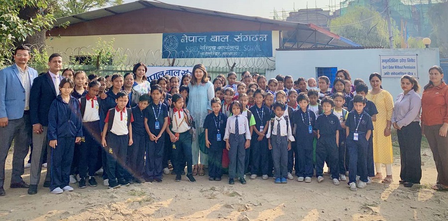 लक्ष्मी सनराइज बैंकद्वारा बालबालिकाका लागि सहयोग प्रदान
