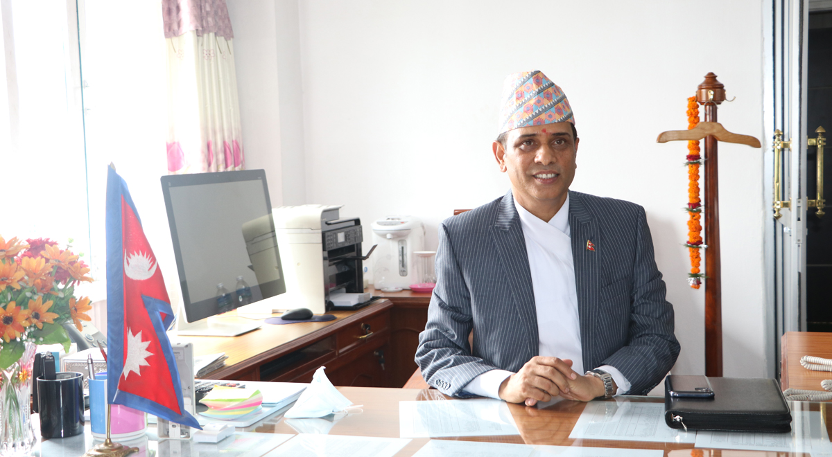 नवनियुक्त अर्थसचिव मरासिनीले गरे पदबहाली, एसएमईको प्रवद्र्धनमार्फत रोजगारी बृद्धि गर्ने प्रतिवद्धता