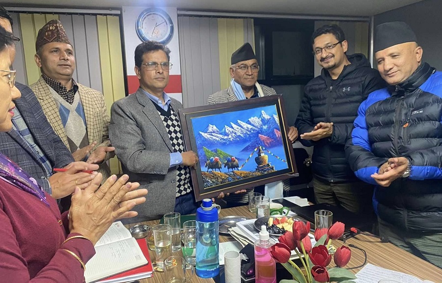 सहकारीमा समस्या होइन, चुनौती छः रजिष्ट्रार घिमिरे