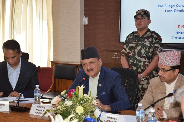 मौद्रिक नीतिमै अर्थमन्त्रीको नजर किन पर्‍यो ?