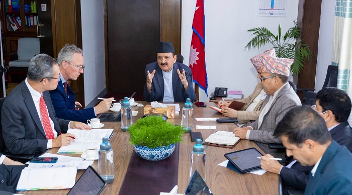 विश्व बैंकका दक्षिण एशिया उपाध्यक्षसँग अर्थमन्त्रीले भने– विकास बजेट पुगेन, सहयोग गर्नुपर्यो