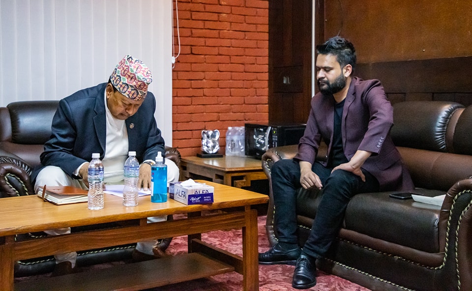 स्वास्थ्यमन्त्रीलाई भेटेर मेयर बालेनले भने, ‘सात दिनभित्र छुट सुविधा उपलब्ध नगराए अस्पताल बन्द गराउँछौँ’