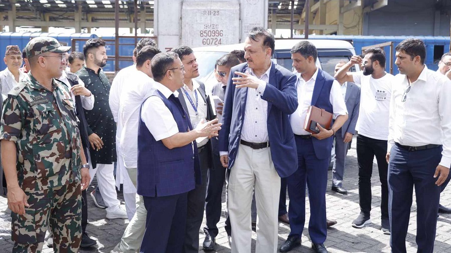 सबैले इमान्दार भएर काम गरे राजश्वले लक्ष्य भेट्छ: अर्थमन्त्री