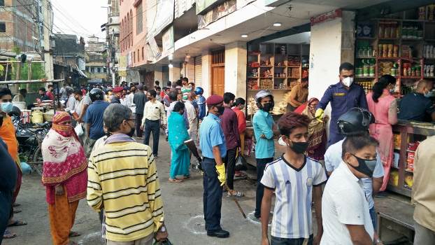 वीरगञ्जमा पसल खुलेपछि बढ्यो चहलपहल