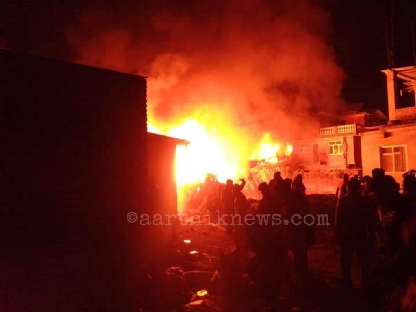 सानेपाको कवाडखानामा आगलागी, नियन्त्रणको प्रयास जारी