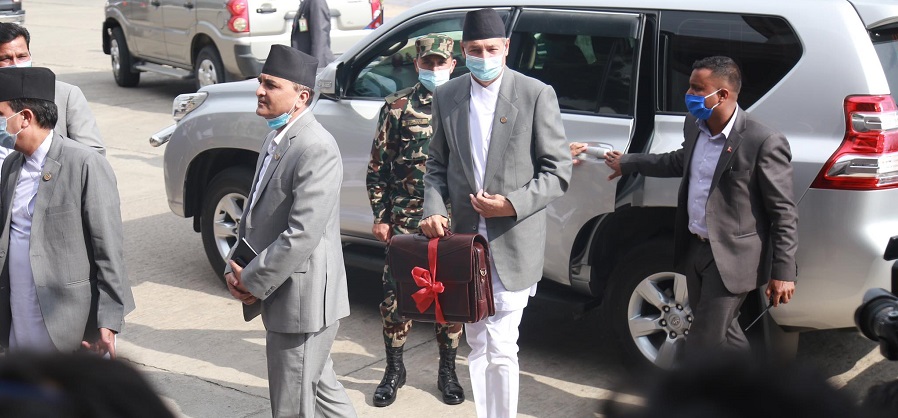 राजस्व संकलन राजस्व संकलन ८ खर्ब २७ अर्ब हुने