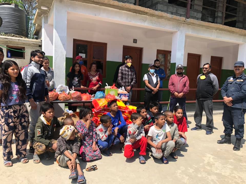 मातृ नेपाल अपाङ्गलाई त्रिशक्ति क्लबको राहत प्याकेज
