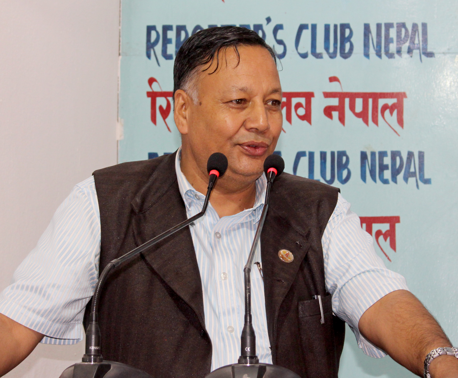 सांसदहरुको नाक जोगाउनको लागि पनि दश करोड दिनुपर्छः देवेन्द्र पौडेल