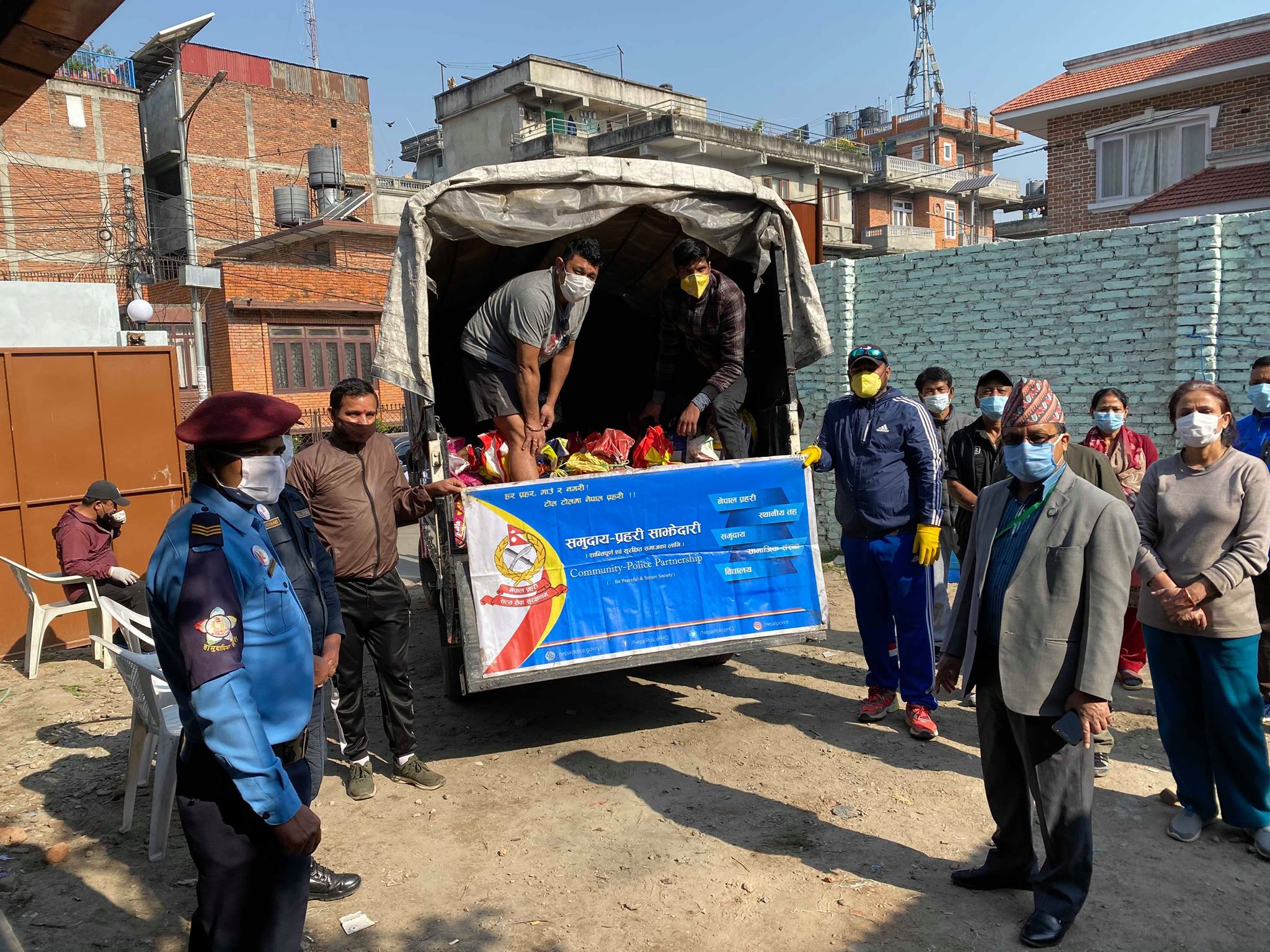 त्रिशक्ति क्लबले ११५ परिवारलाई बाड्यो राहत