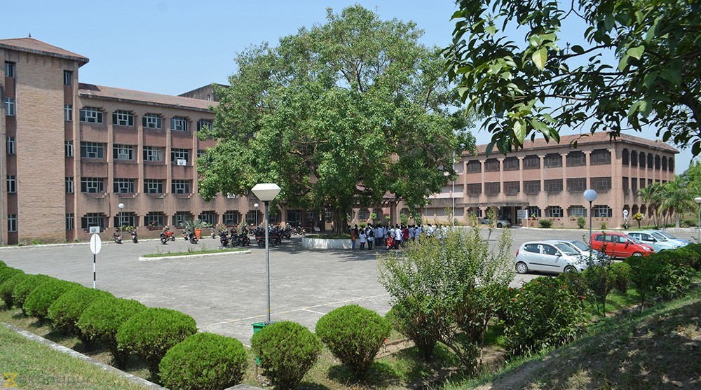 बीपी कोइराला स्वास्थ्य विज्ञान प्रतिष्ठानमा करोडौं अनियमितता, ८ जना विरुद्ध भ्रष्टाचार मुद्दा