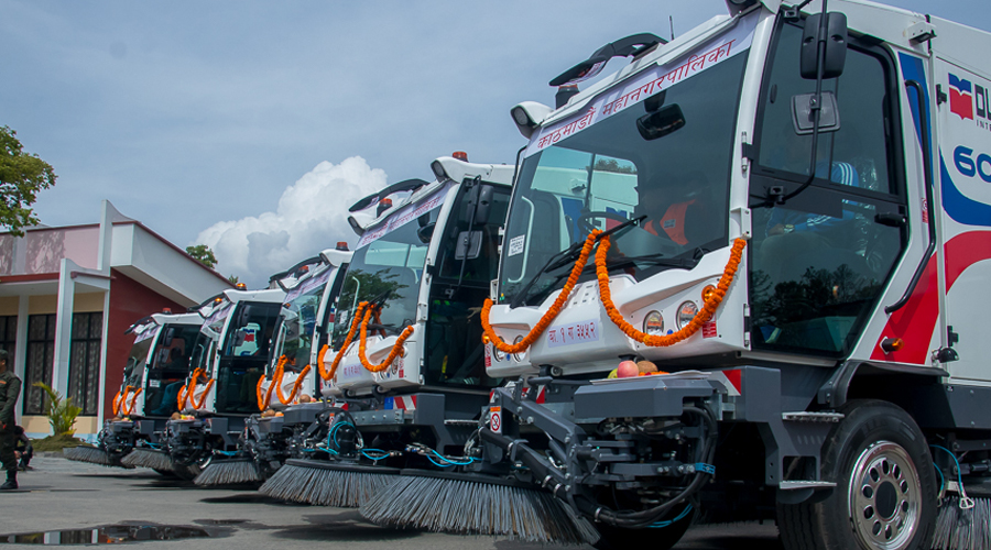 २ वटा ब्रुमर चीनबाट ल्याइँदै