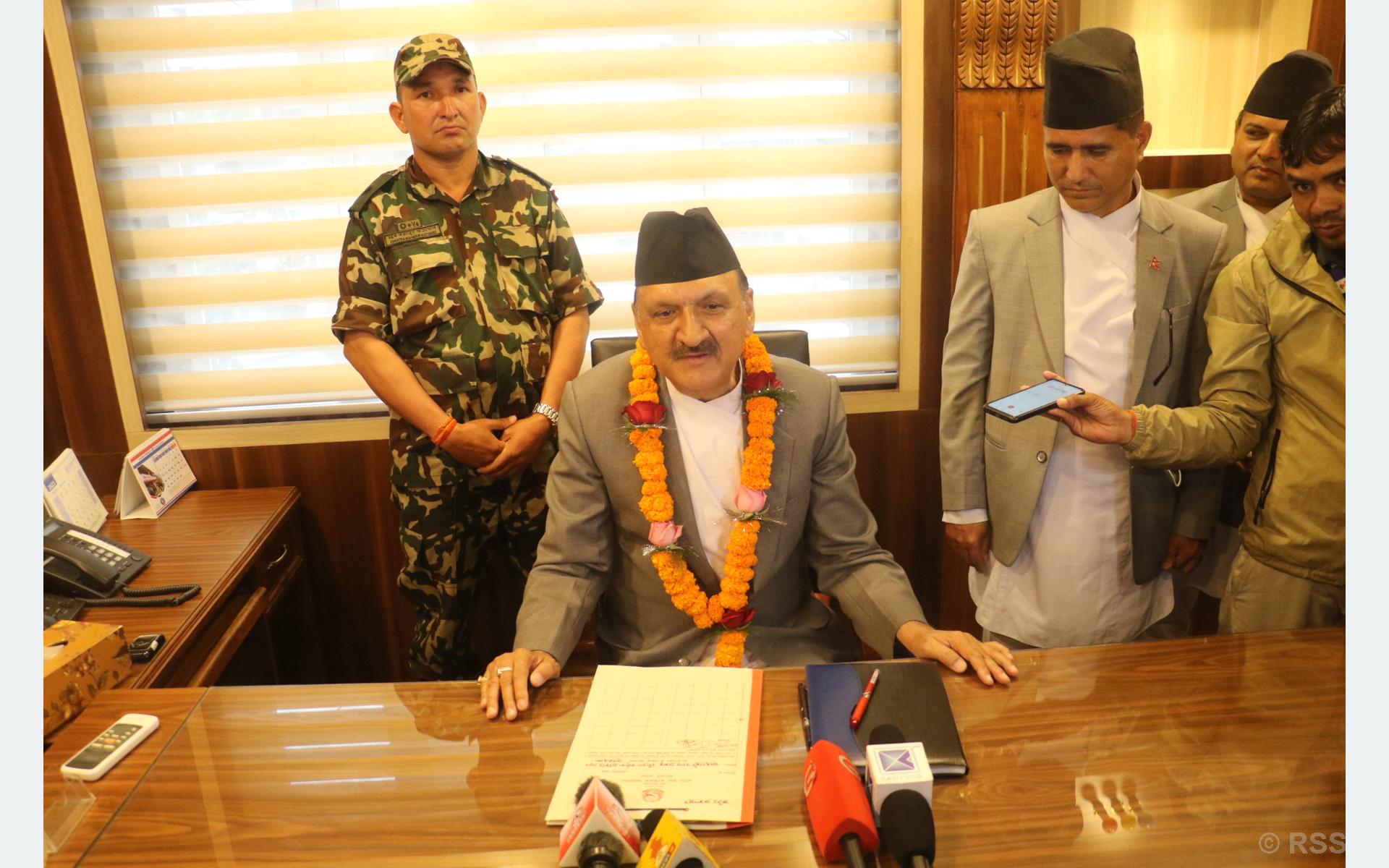 नवनियुक्त अर्थमन्त्री महतको पहिलो निर्णय, आवधिक नगद योजना तर्जुमा समिति बनाउने