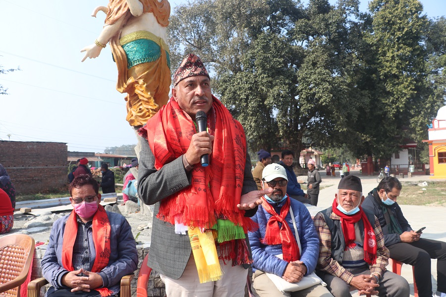 'भटमास चिउरा खाएर, सुकुम्बासीलाई लालपूर्जा दिएरै छाड्छौ'