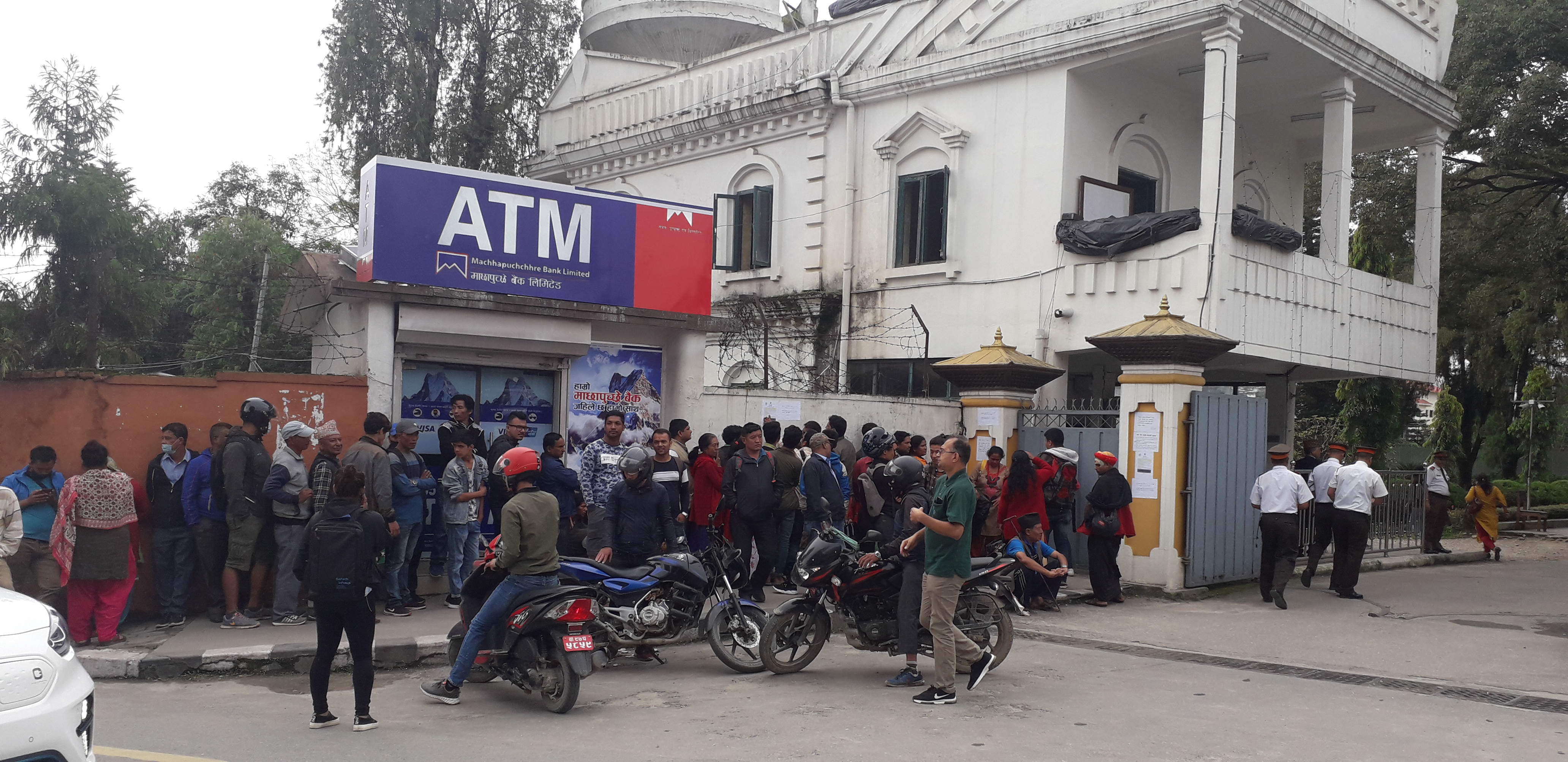 नयाँ नोट आजबाट साट्न सकिने,हेर्यौ पाइने स्थानहरु