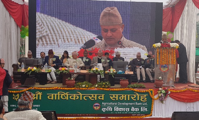 अर्थमन्त्रीको प्रश्न - वैदेशिक रोजगारीमा जाने घटाउ, रेमिट्यान्स धेरै ल्याउ कसरी सम्भव हुन्छ ?
