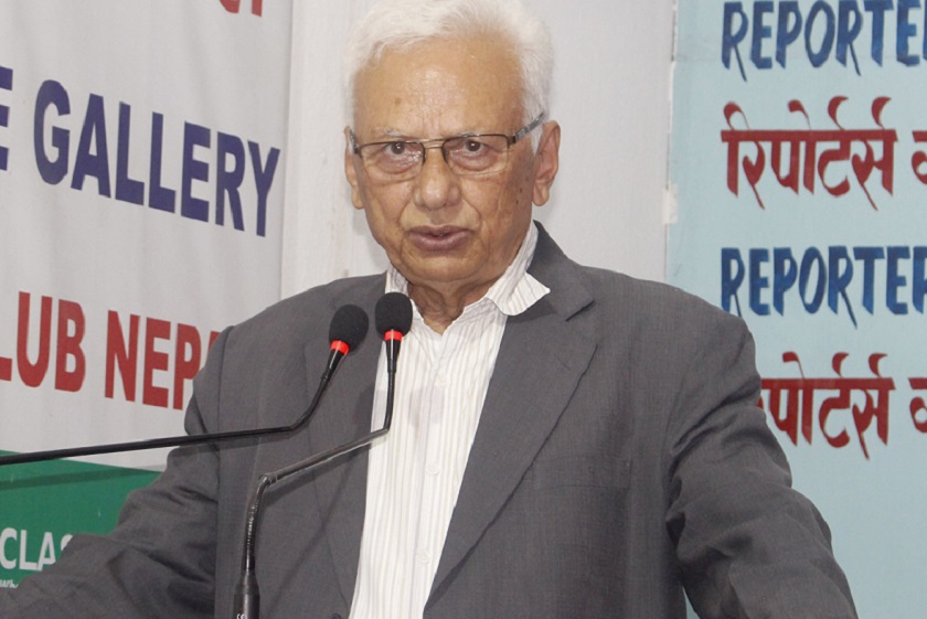 ‘ओली बालुवाटारमा असुरक्षित भए सैनिक मुख्यालयमा गएर बसे हुन्छ’ गजुरेल