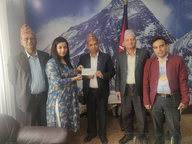 सिटिजन्स बैंकद्वारा प्रधानमन्त्री दैवी प्रकोप उद्धार कोषमा रकम जम्मा