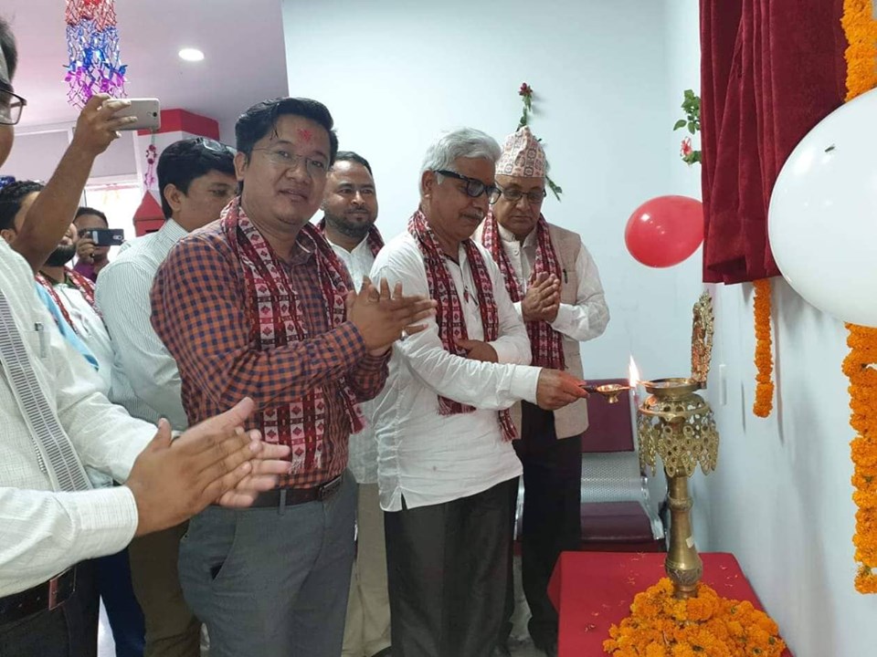 प्रभु बैंकको शाखा चन्द्रौटामा