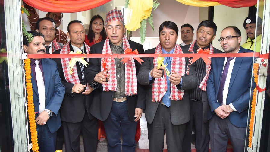 महालक्ष्मी विकास बैंकको सानो भर्याङ्मा नयाँ शाखा