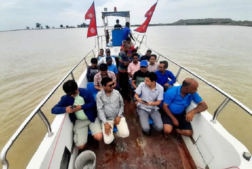 भरत ताल हेर्न आन्तरिक पर्यटकको घुइँचो