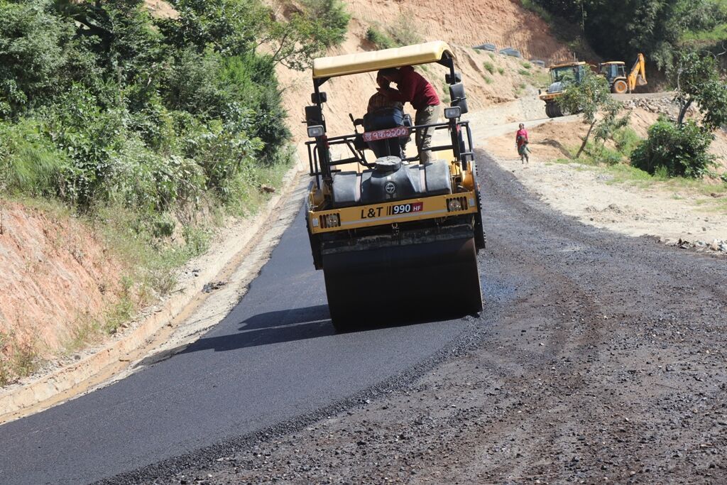 आधा वर्ष सकियो तर १५ प्रतिशतभन्दा माथि भएन विकास निर्माण
