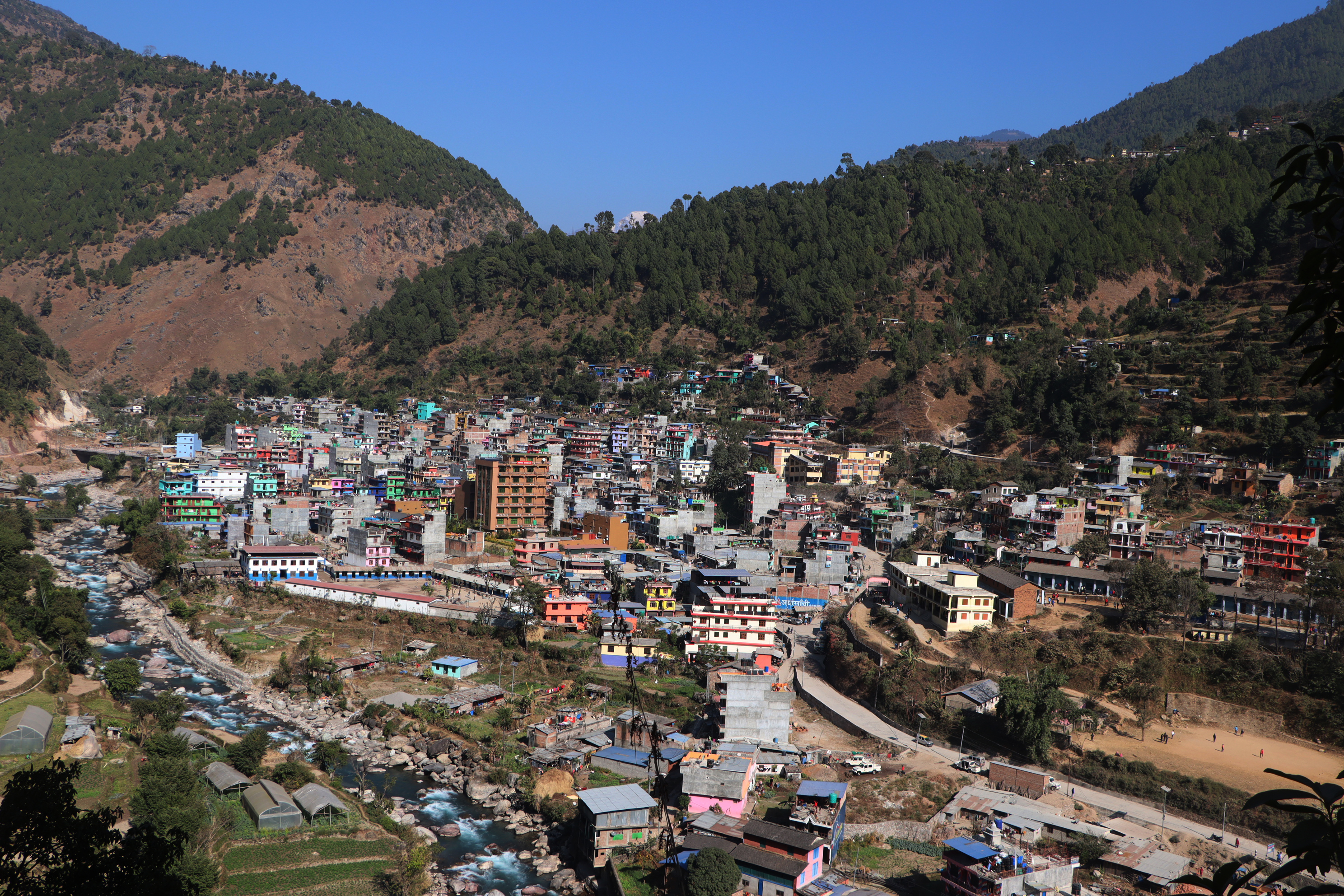 बुर्तिबाङ बजारको फोहोर व्यवस्थापनमा समस्या