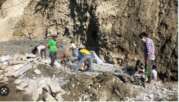 जमानी बसेको बैंकबाट जमानत जफत हुने भएपछि बल्ल निर्माण सुरु
