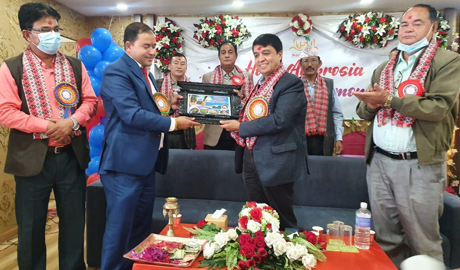 नयाँ सरकारसँग मेरो अनुरोध छिटोभन्दा छिटो सबै जनतालाई खोप लगाऔं