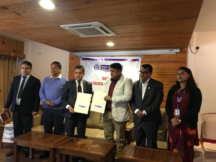 नेपाल बैंकका कर्मचारीहरु र ग्राहकहरुले पोखराको चरक मेमोरियल हस्पिटलमा बिशेष छुट