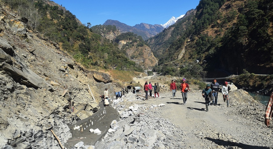 म्याग्दीको ग्रामिण भेगमा पूर्वाधार अभाव कायमै