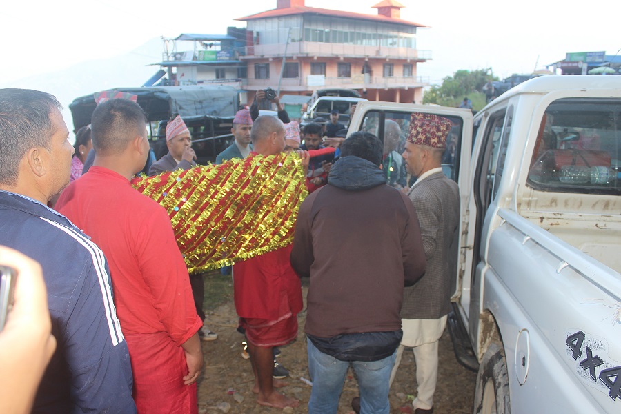 गोरखाबाट फूलपाती पठाइयो