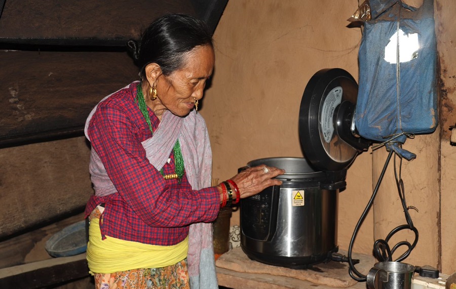 ग्यासको खपत घटाउन उपयुक्त माध्यम हुन सक्छ इलेक्ट्रिक प्रेसर कुकर