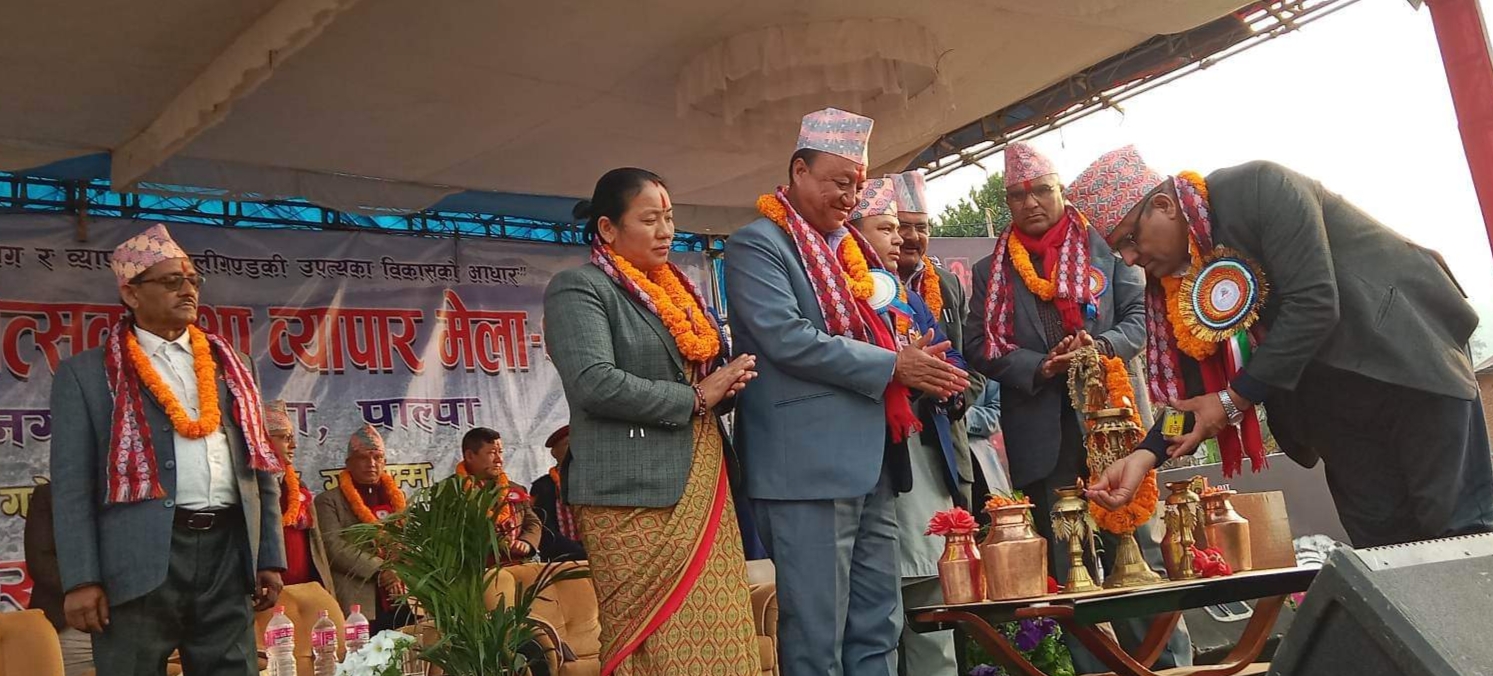 रामपुर मेलाले कमायो एक करोड सतासी लाख