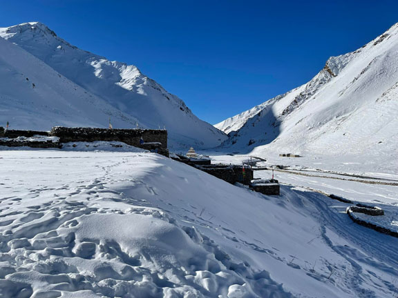 हुम्ला र मुस्ताङमा हिमपात