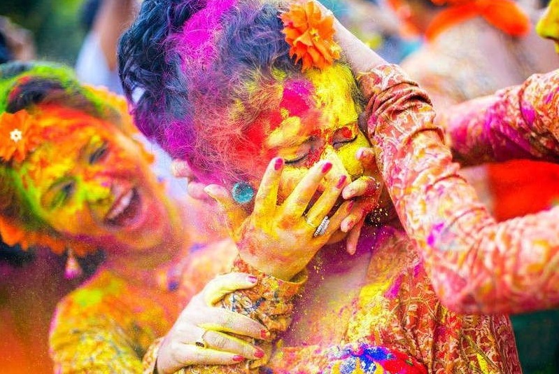 होलीमा छालाको सुरक्षा कसरी गर्ने ? यस्ता छन् डाक्टरका टिप्स