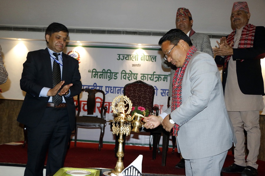 दुगर्म स्थानमा विद्युत् पुर्याउन मिनिग्रीड बनाउँदै