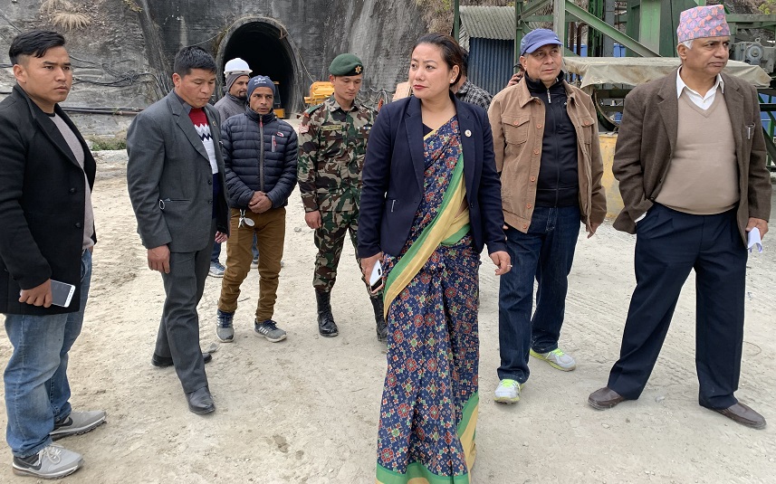 खानेपानी मन्त्रीद्वारा मेलम्ची आयोजनाको कामबारे आकस्मिक निरीक्षण
