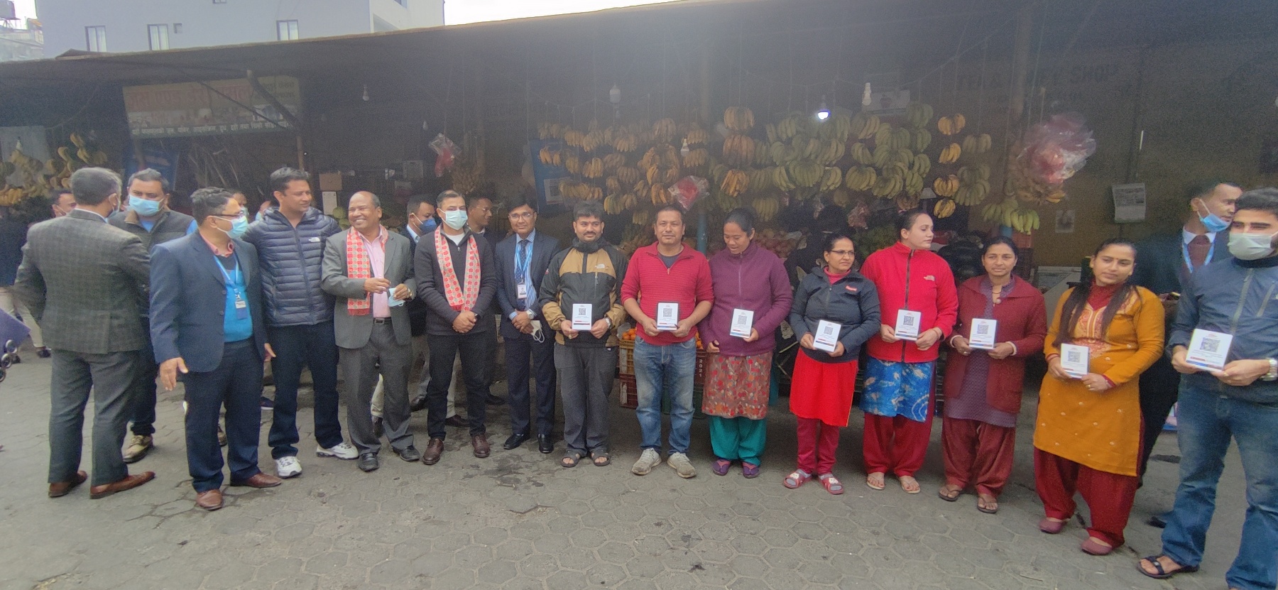 माछापुच्छ्रे बैंकले बनायो पोखरालाई क्युआर मय