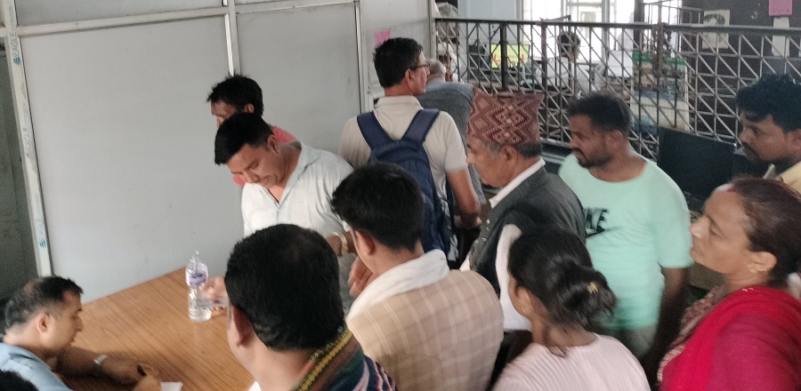 भैरहवा भन्सार कार्यालयमा प्रज्ञापनपत्र भर्ने बढे