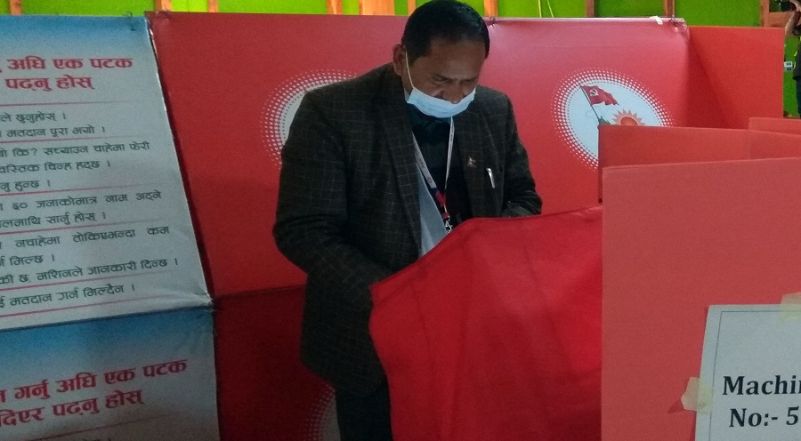 एमाले महाधिवेशनः मतदान सम्पन्न, तीनघण्टाभित्र नतिजा सार्वजानिक हुने